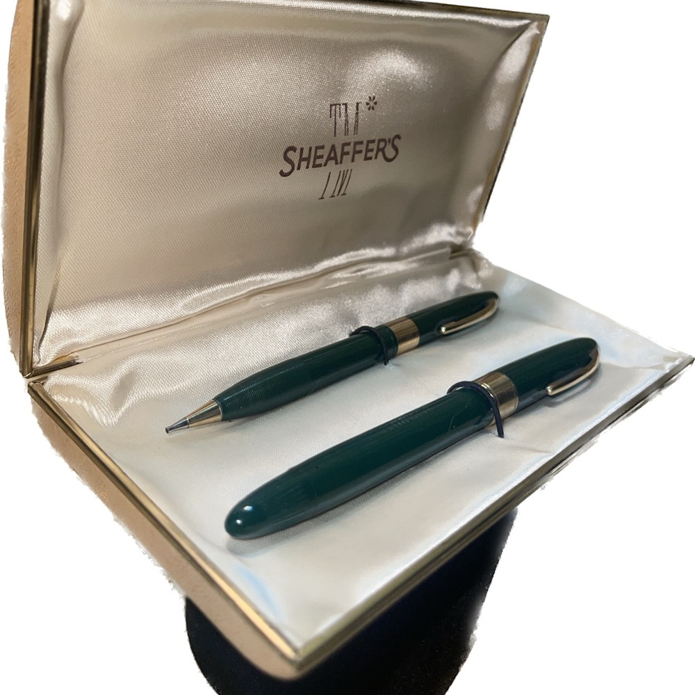 Sheaffers 14K Green Pen Pencil Set Vintage in Original Box White Dot Great Gift!
